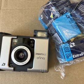 Pentax Efina APS-kamera med filmer!